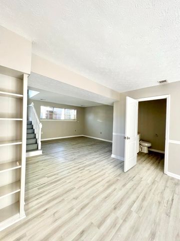 1362 Dix Drive, Lexington, KY 40517