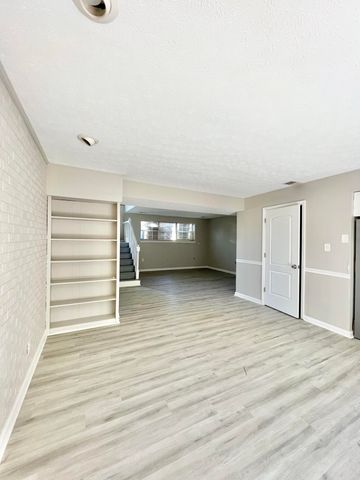1362 Dix Drive, Lexington, KY 40517
