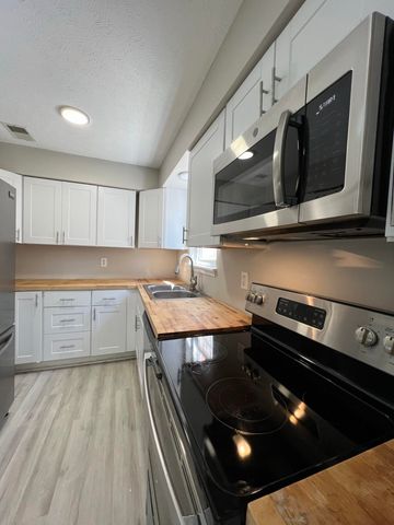 1362 Dix Drive, Lexington, KY 40517