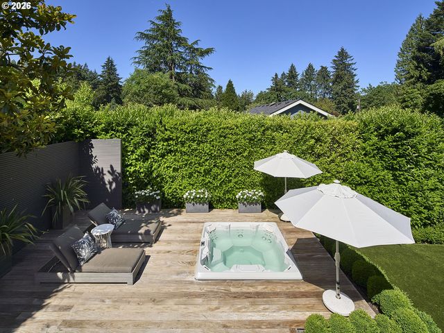 2768 Sw FERN St, Portland, OR 97201