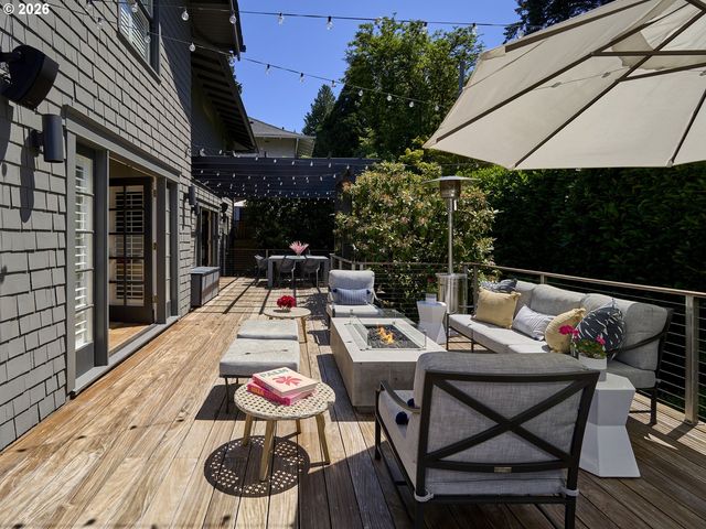 2768 Sw FERN St, Portland, OR 97201