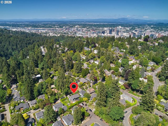 2768 Sw FERN St, Portland, OR 97201