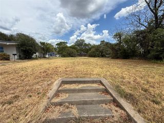 811 N Travis Street, Sherman, TX 75090