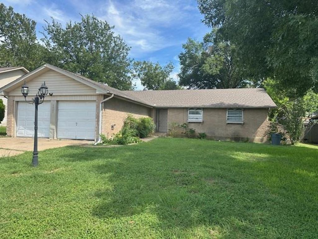 1001 Ridgeline DR, Round Rock, TX 78664