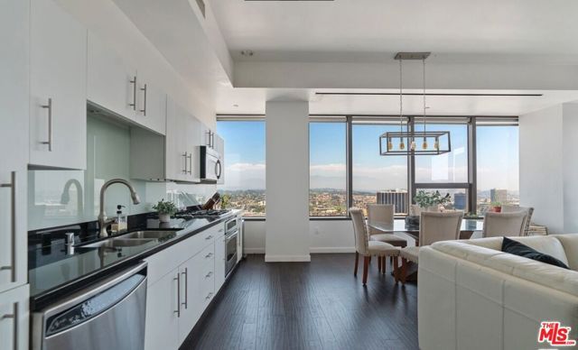 1100 Wilshire Boulevard 2806, Los Angeles, CA 90017