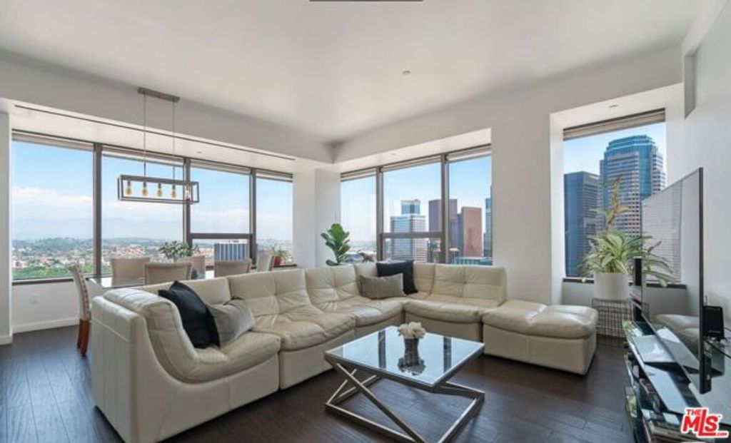 1100 Wilshire Boulevard 2806, Los Angeles, CA 90017