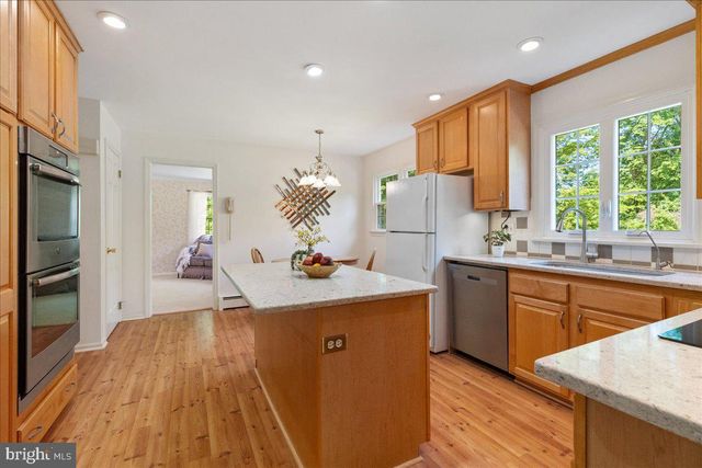 279 PENNINGTON ROCKY HILL RD, Pennington, NJ 08534