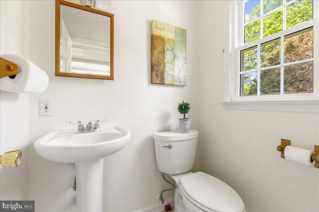 279 PENNINGTON ROCKY HILL RD, Pennington, NJ 08534
