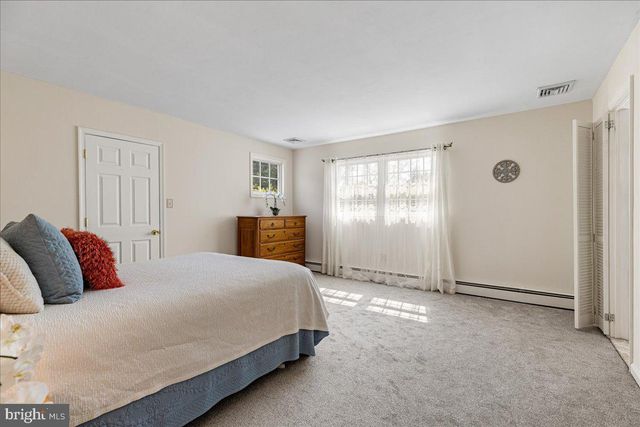 279 PENNINGTON ROCKY HILL RD, Pennington, NJ 08534