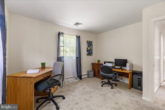 279 PENNINGTON ROCKY HILL RD, Pennington, NJ 08534