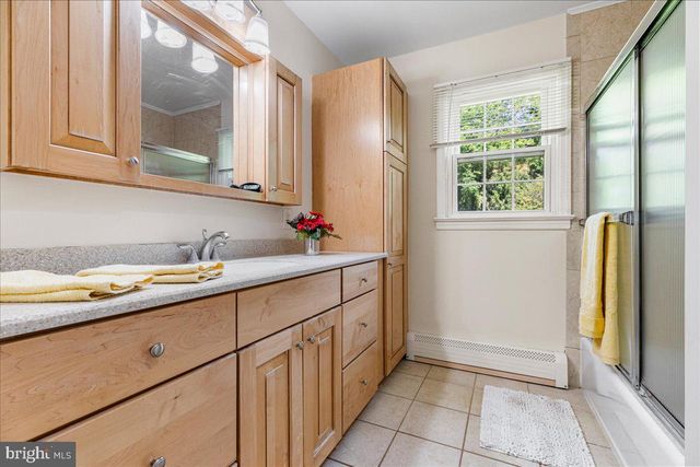 279 PENNINGTON ROCKY HILL RD, Pennington, NJ 08534