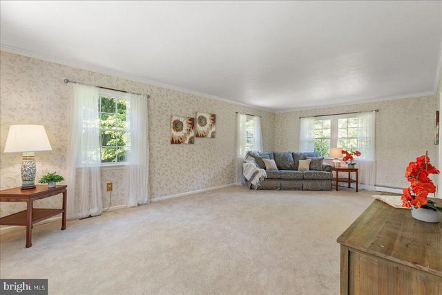 279 PENNINGTON ROCKY HILL RD, Pennington, NJ 08534