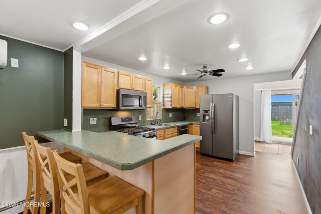 308 Longfellow Avenue, Toms River, NJ 08753