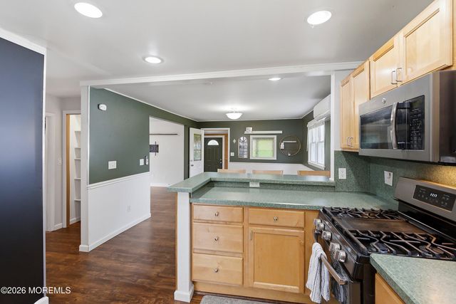 308 Longfellow Avenue, Toms River, NJ 08753