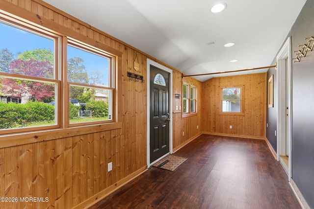308 Longfellow Avenue, Toms River, NJ 08753