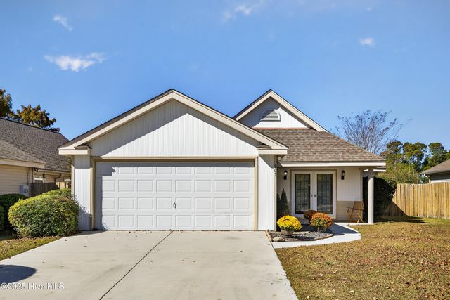 807 Spy Glass Court, Wilmington, NC 28411