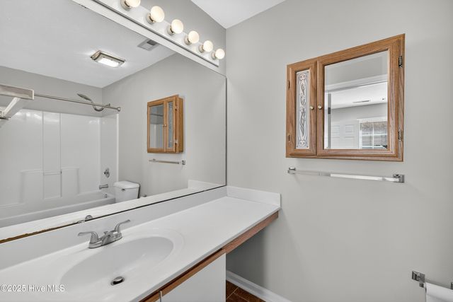 807 Spy Glass Court, Wilmington, NC 28411