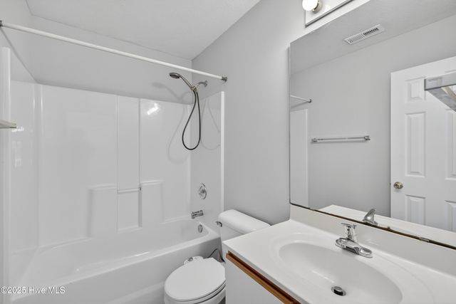 807 Spy Glass Court, Wilmington, NC 28411