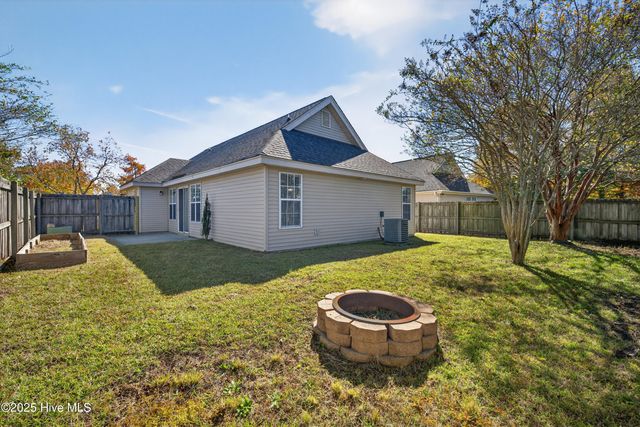 807 Spy Glass Court, Wilmington, NC 28411