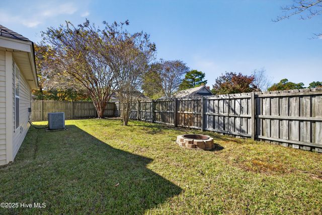 807 Spy Glass Court, Wilmington, NC 28411