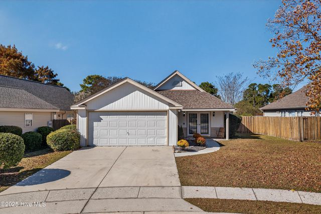 807 Spy Glass Court, Wilmington, NC 28411