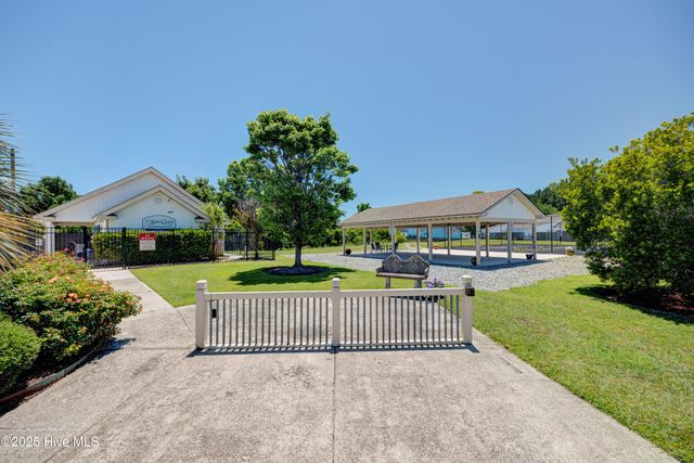 807 Spy Glass Court, Wilmington, NC 28411