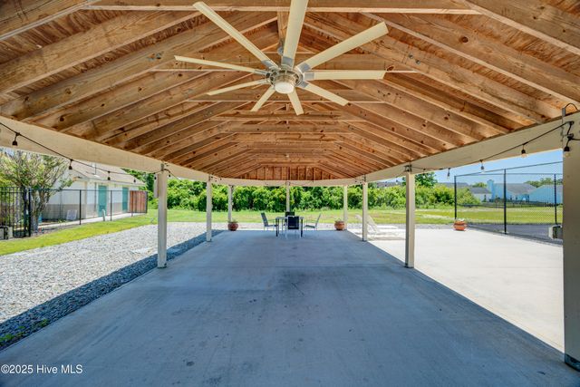 807 Spy Glass Court, Wilmington, NC 28411