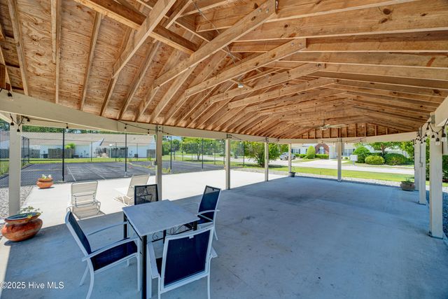 807 Spy Glass Court, Wilmington, NC 28411