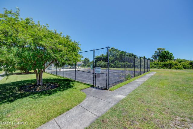 807 Spy Glass Court, Wilmington, NC 28411