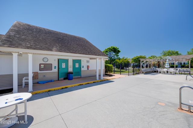 807 Spy Glass Court, Wilmington, NC 28411