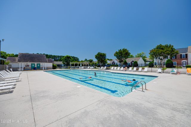 807 Spy Glass Court, Wilmington, NC 28411