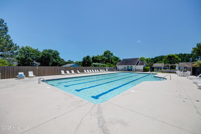 807 Spy Glass Court, Wilmington, NC 28411