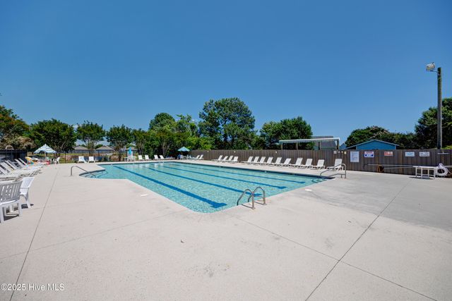 807 Spy Glass Court, Wilmington, NC 28411