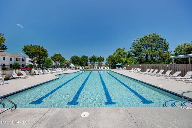 807 Spy Glass Court, Wilmington, NC 28411