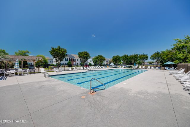 807 Spy Glass Court, Wilmington, NC 28411