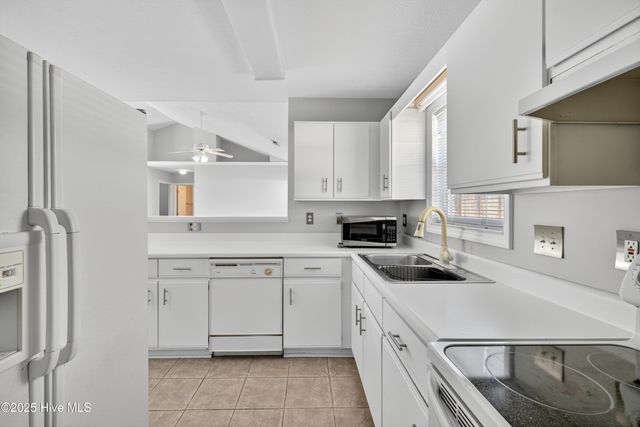 807 Spy Glass Court, Wilmington, NC 28411