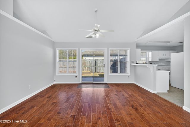 807 Spy Glass Court, Wilmington, NC 28411