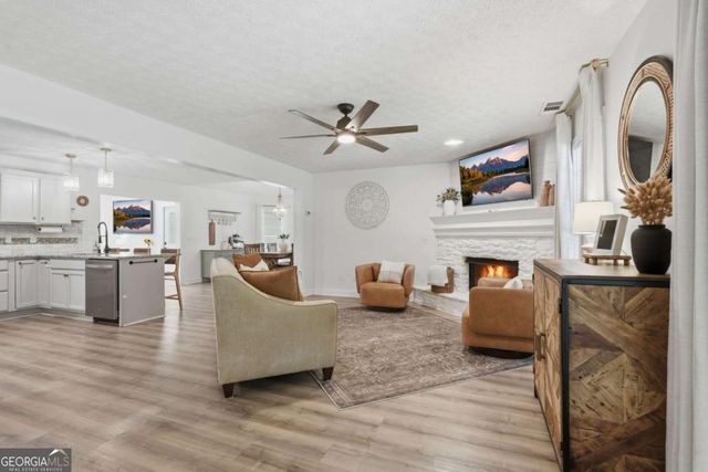 758 Mayapple Glen, Dawsonville, GA 30534
