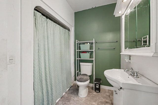 1024 Cooper Street, Jackson, MI 49202