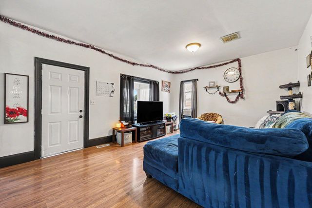 1024 Cooper Street, Jackson, MI 49202