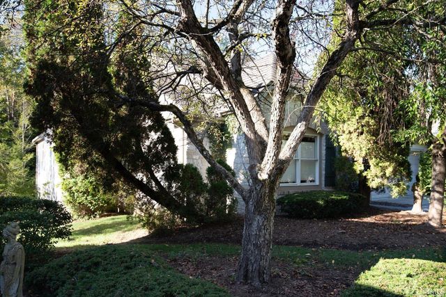 2814 S St Remy Circle, Bloomington, IN 47401