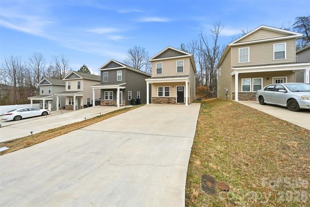 2650 14th Street NE, Hickory, NC 28601