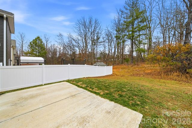 2650 14th Street NE, Hickory, NC 28601