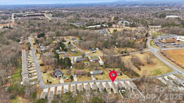 2650 14th Street NE, Hickory, NC 28601