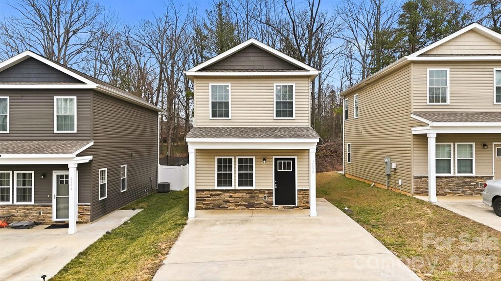 2650 14th Street NE, Hickory, NC 28601