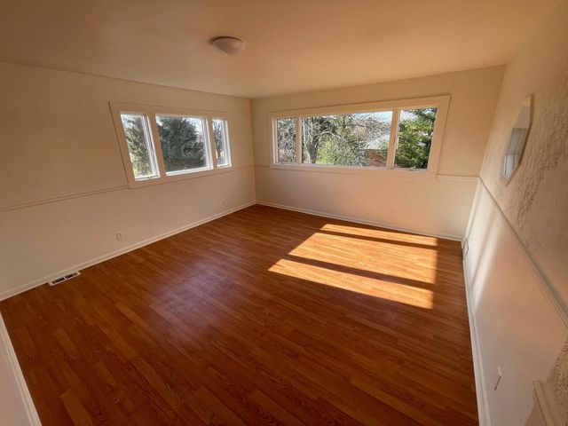 3217 Jefferson, Midland, MI 48640