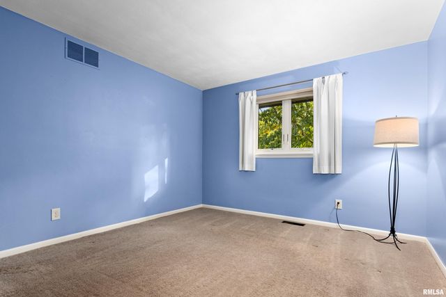 6619 N BROOKWOOD Lane, Peoria, IL 61614