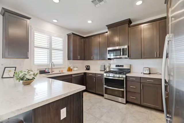 10433 Cello Way, Elk Grove, CA 95757