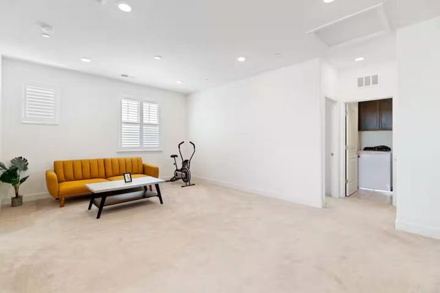 10433 Cello Way, Elk Grove, CA 95757