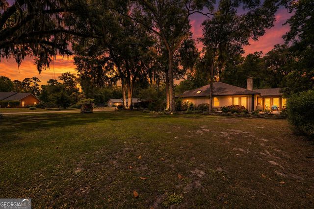 71 Sadler Cove Drive, Woodbine, GA 31569